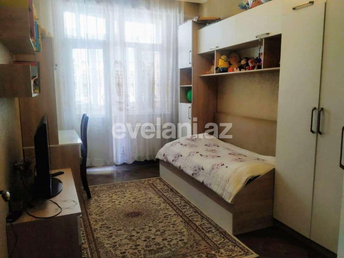 Satılır, yeni tikili, 3 otaqlı, 130 m², 8-ci mikrorayon q.