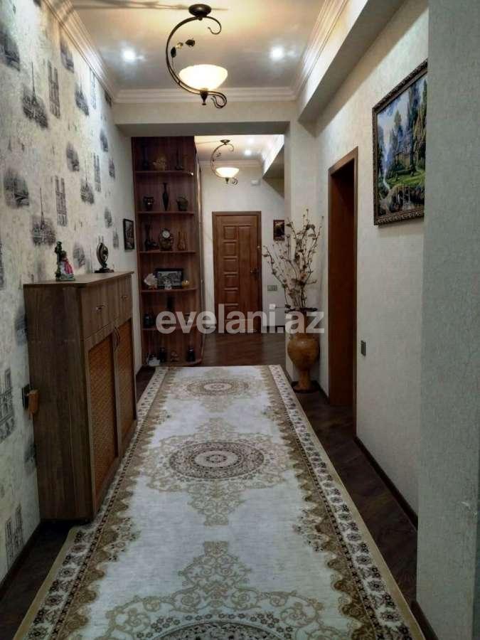 Satılır, yeni tikili, 3 otaqlı, 130 m², 8-ci mikrorayon q.