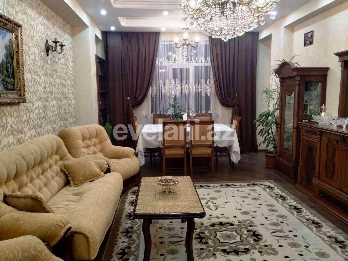 Satılır, yeni tikili, 3 otaqlı, 130 m², 8-ci mikrorayon q.