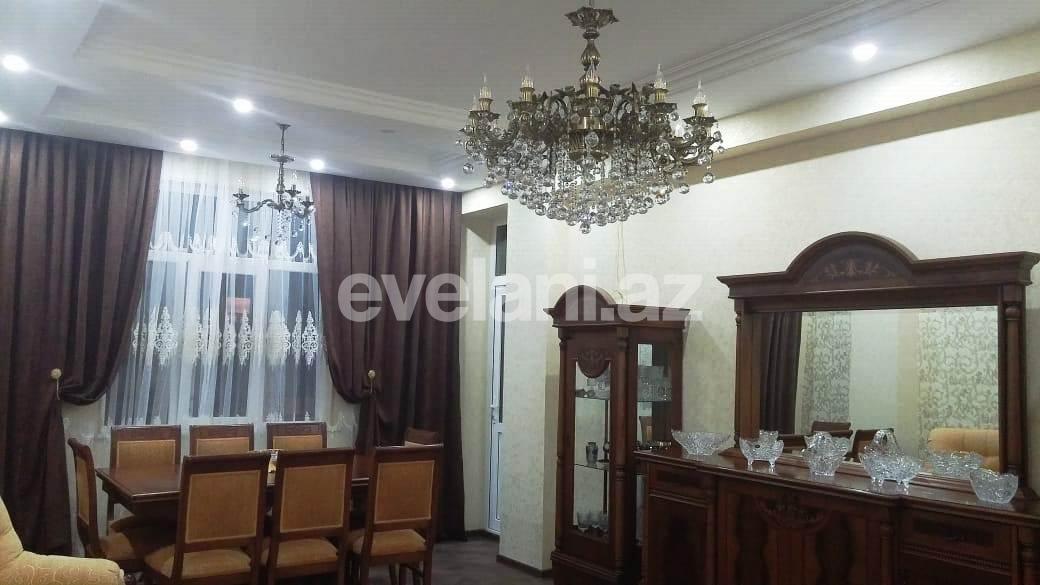 Satılır, yeni tikili, 3 otaqlı, 130 m², 8-ci mikrorayon q.