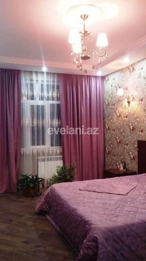 Satılır, yeni tikili, 3 otaqlı, 130 m², 8-ci mikrorayon q.