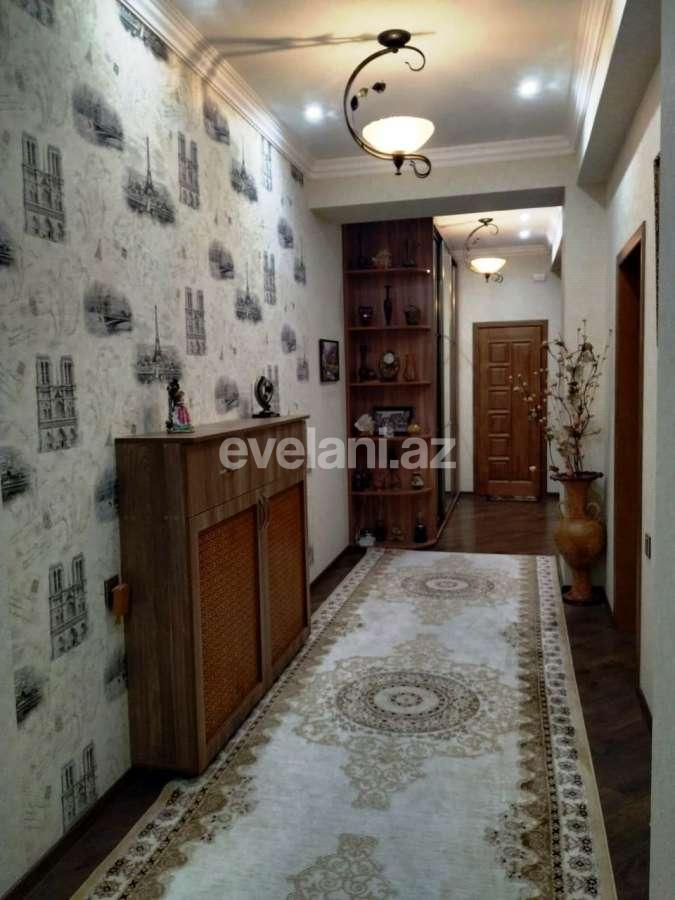 Satılır, yeni tikili, 3 otaqlı, 130 m², 8-ci mikrorayon q.