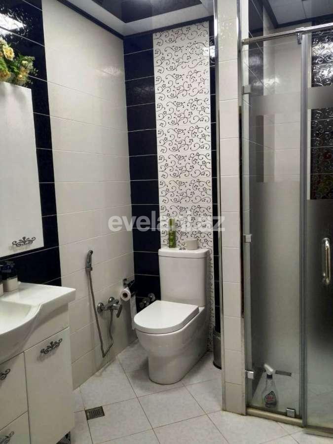 Satılır, yeni tikili, 3 otaqlı, 130 m², 8-ci mikrorayon q.