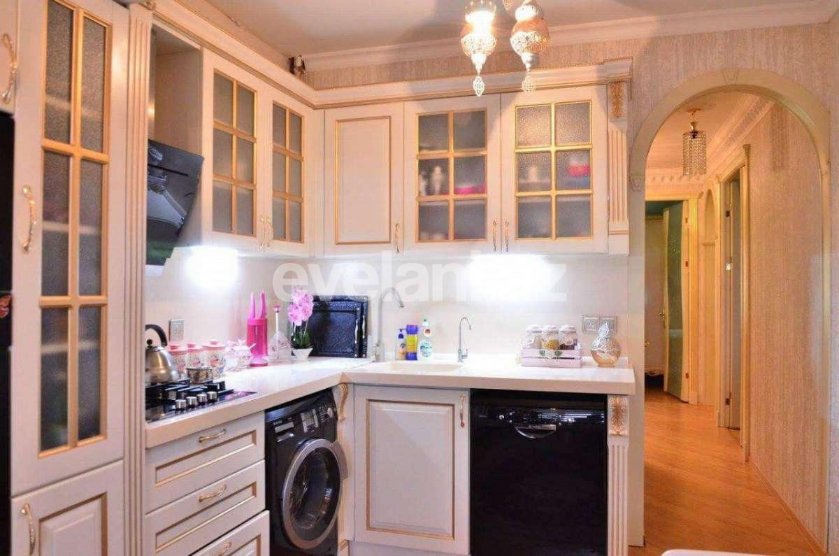 Продаётся, вторичка, 5-комнаты, 120 m², Иншаатчылар m.