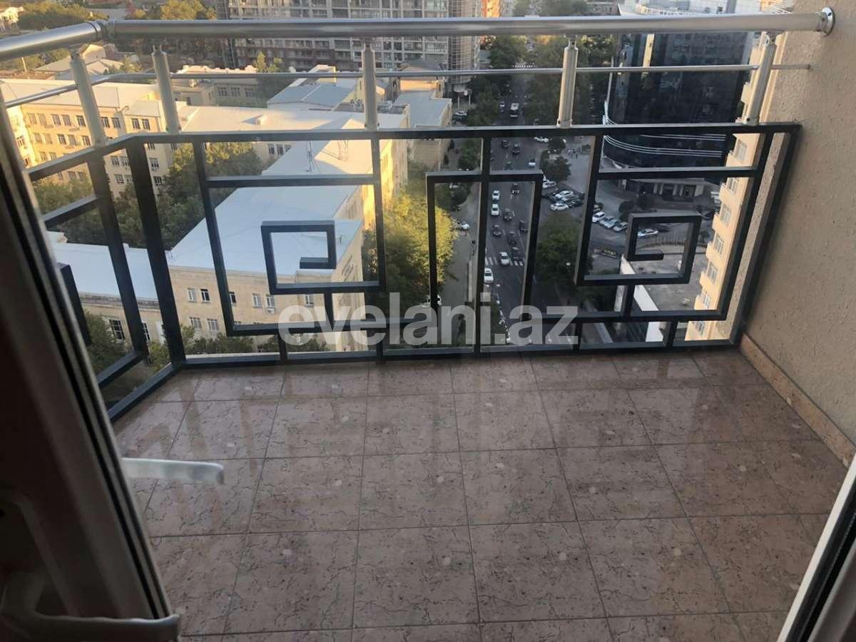 Satılır, yeni tikili, 4 otaqlı, 220 m², 28 may m.