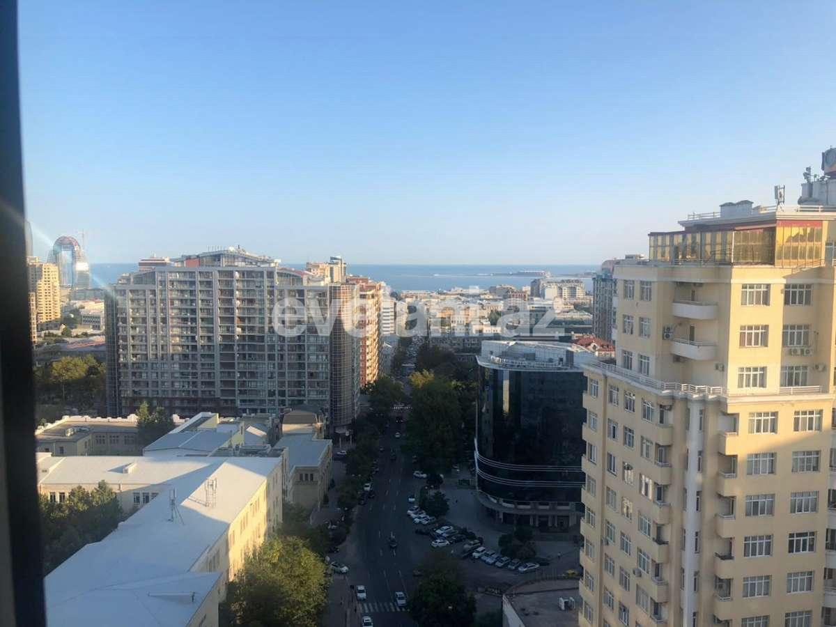 Satılır, yeni tikili, 4 otaqlı, 220 m², 28 may m.