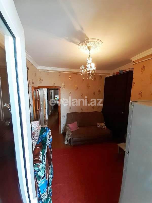 Sale, old building, 3 room, 60 m², Inshaatchilar m.