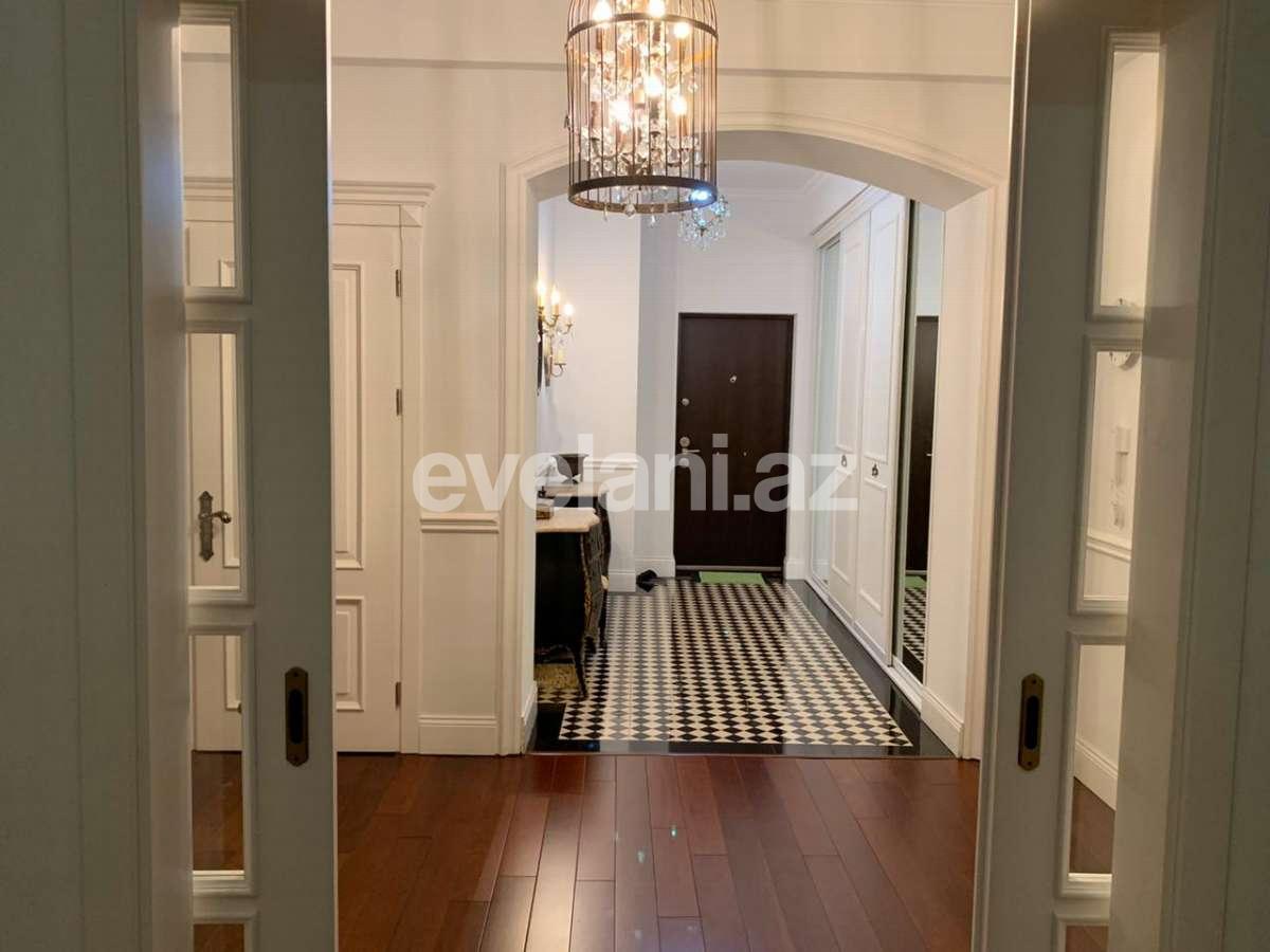 Satılır, yeni tikili, 4 otaqlı, 220 m², 28 may m.