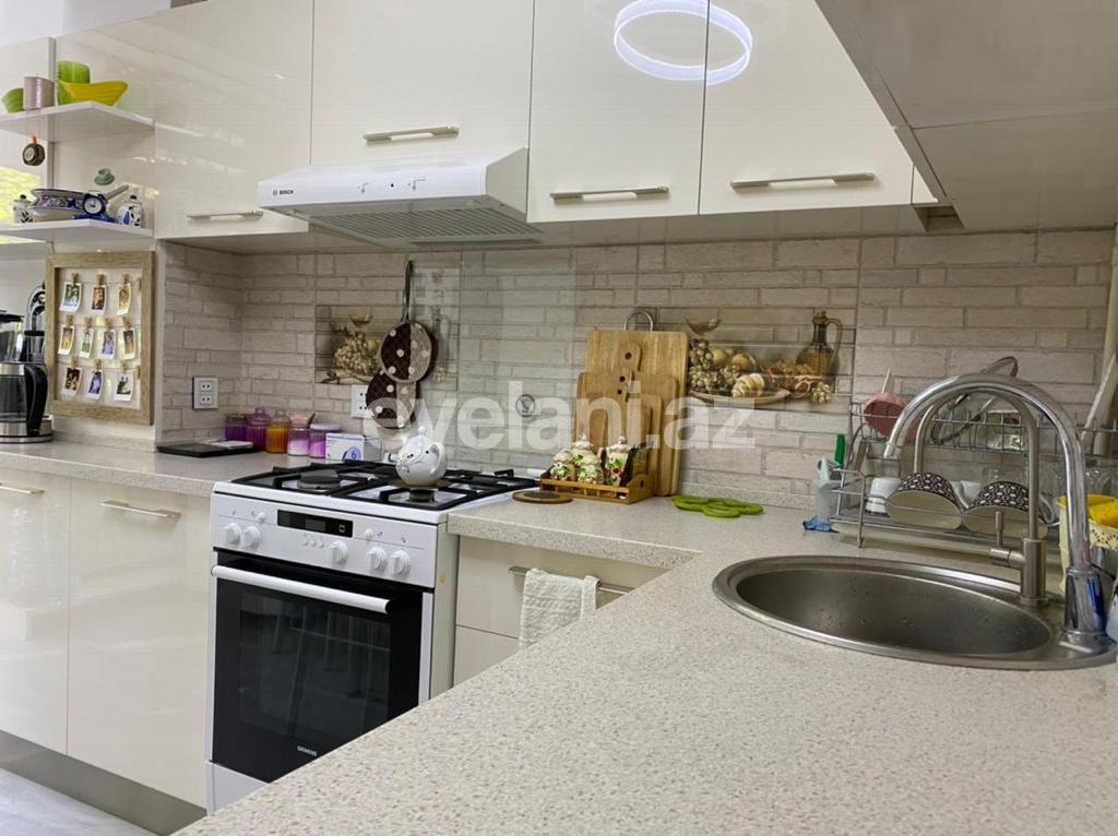 Satılır, köhnə tikili, 2 otaqlı, 70 m², Elmlər Akademiyası m.