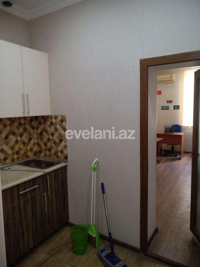 Сдаётся, офис, 1-комнаты, 40 m², Элмляр Академиясы m.