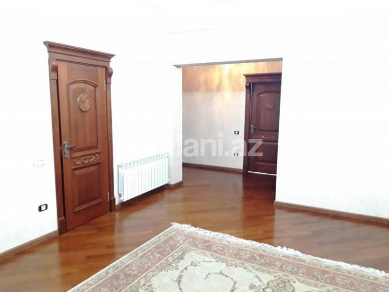 Rent, new building, 4 room, 210 m², 28 may m.