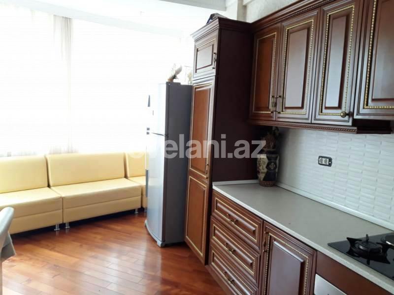 Rent, new building, 4 room, 210 m², 28 may m.