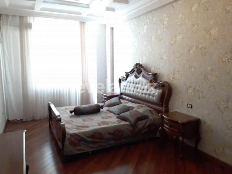 Rent, new building, 4 room, 210 m², 28 may m.