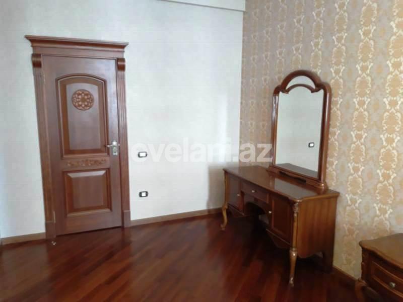 Rent, new building, 4 room, 210 m², 28 may m.