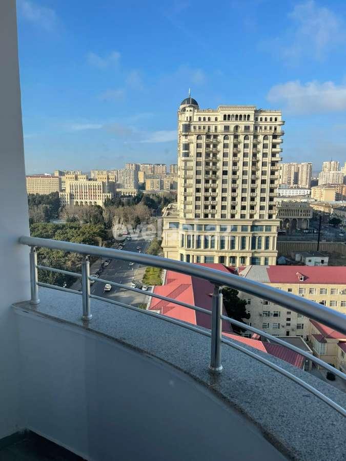 Продаётся, новостройка, 4-комнаты, 225 m², Ясамальский r.