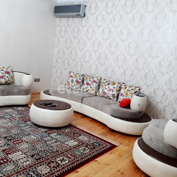 Satılır, həyət evi / bağ, 4 otaqlı, 280 m², Buzovna q.