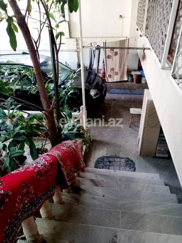 Satılır, köhnə tikili, 5 otaqlı, 170 m², 4-cü mikrorayon q.