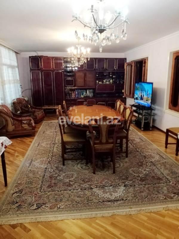 Satılır, köhnə tikili, 5 otaqlı, 170 m², 4-cü mikrorayon q.