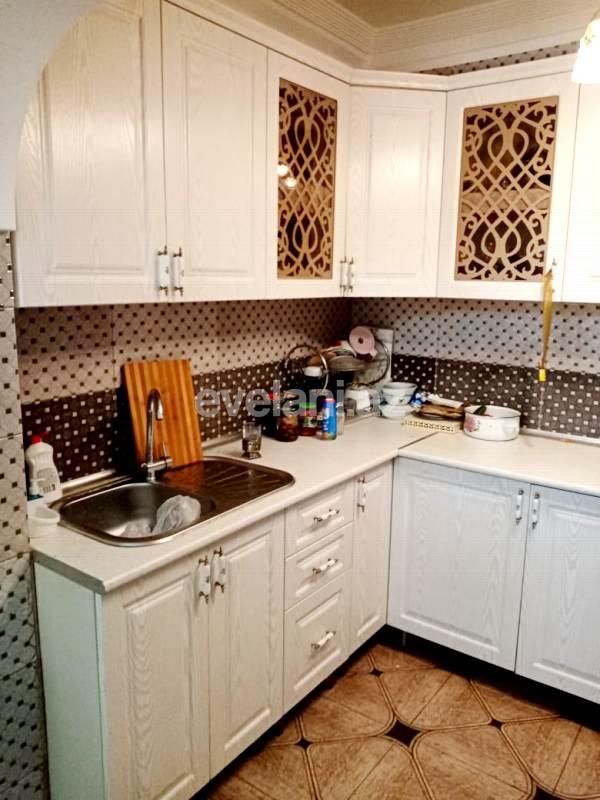 Satılır, köhnə tikili, 5 otaqlı, 170 m², 4-cü mikrorayon q.