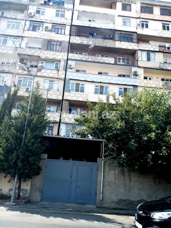 Satılır, köhnə tikili, 5 otaqlı, 170 m², 4-cü mikrorayon q.