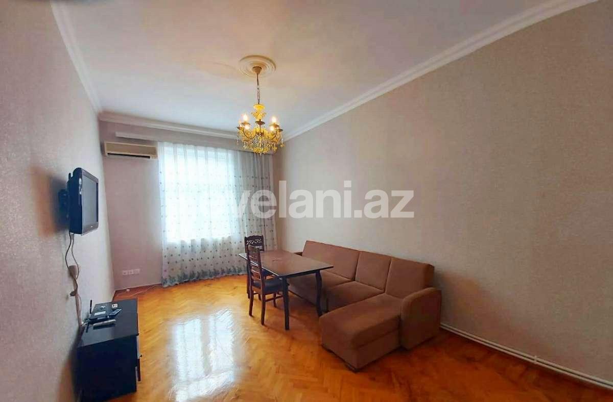 Satılır, köhnə tikili, 2 otaqlı, 60 m², Elmlər Akademiyası m.