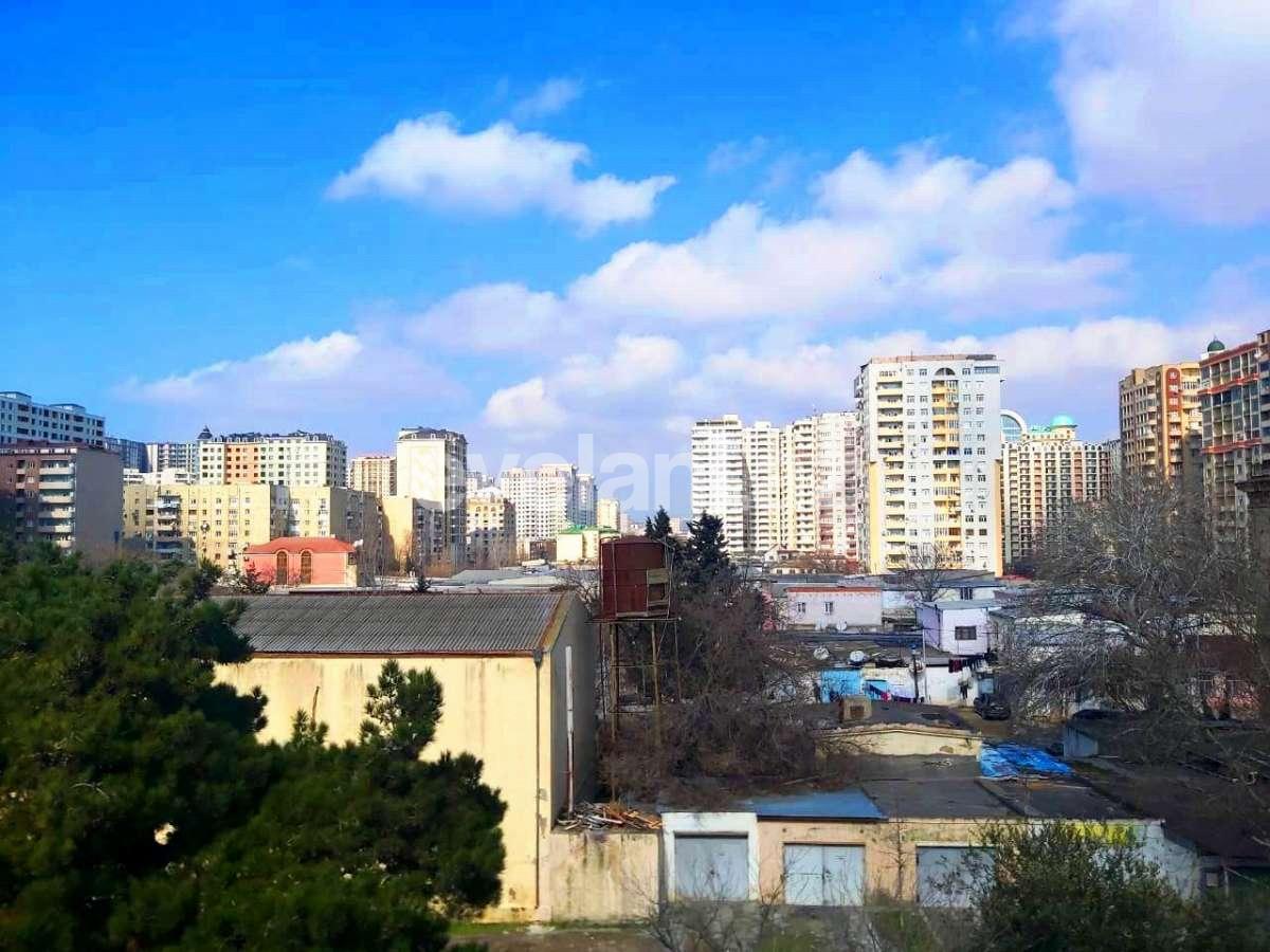 Satılır, köhnə tikili, 2 otaqlı, 60 m², Elmlər Akademiyası m.