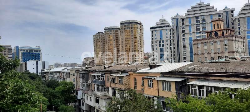 Satılır, köhnə tikili, 3 otaqlı, 85 m², Yasamal r.