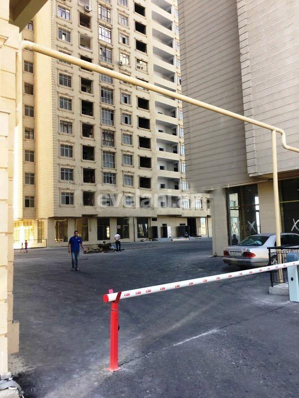 Satılır, yeni tikili, 3 otaqlı, 113 m², İnşaatçılar m.