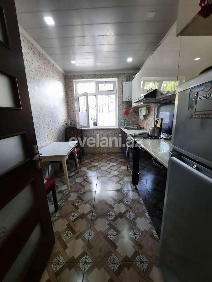 Sale, old building, 3 room, 70 m², Nasimi r.