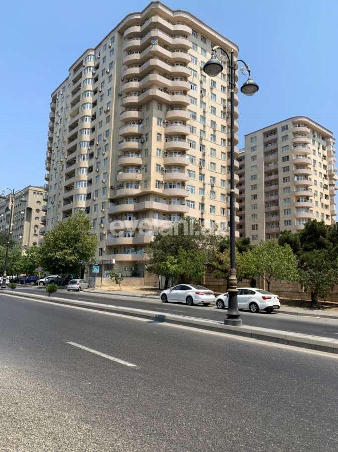 Satılır, yeni tikili, 2 otaqlı, 80 m², İnşaatçılar m.