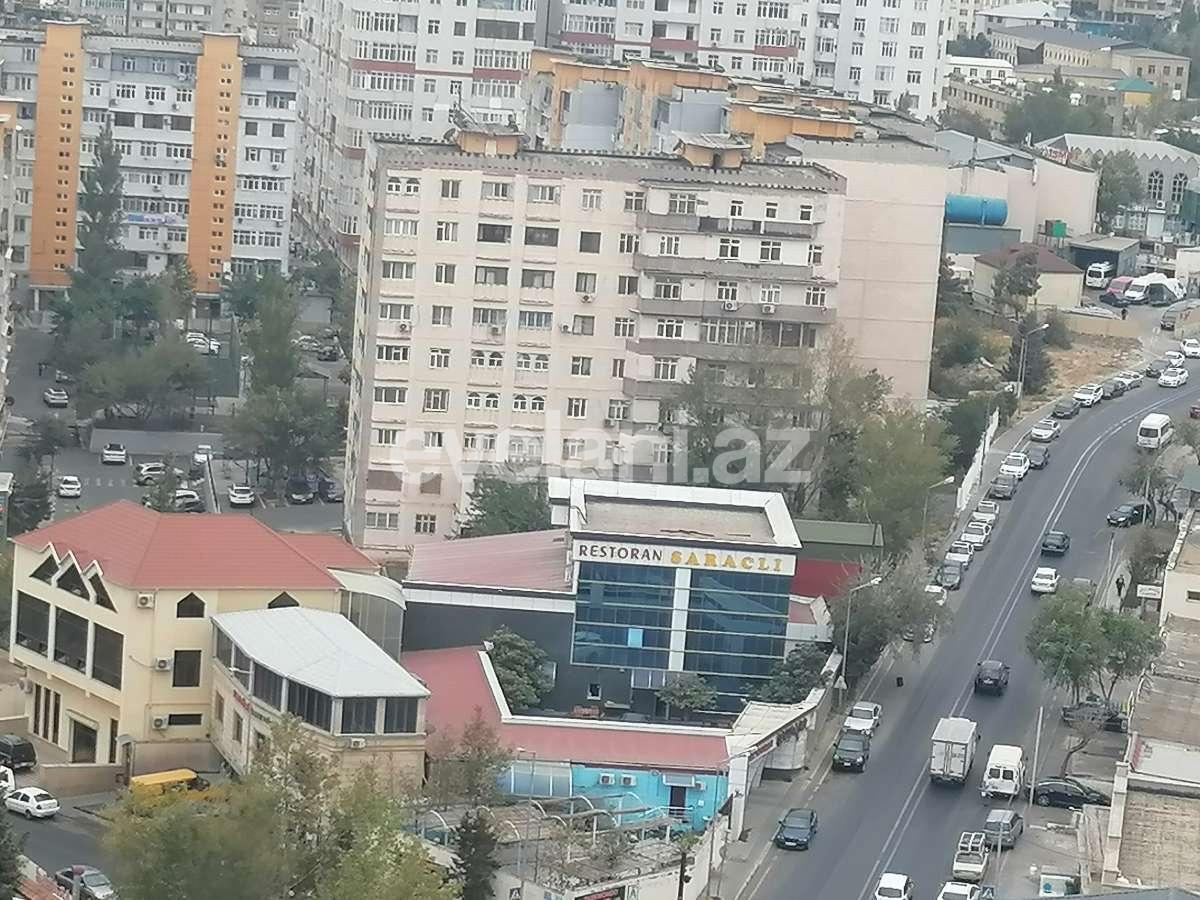 Satılır, yeni tikili, 3 otaqlı, 131 m², İnşaatçılar m.