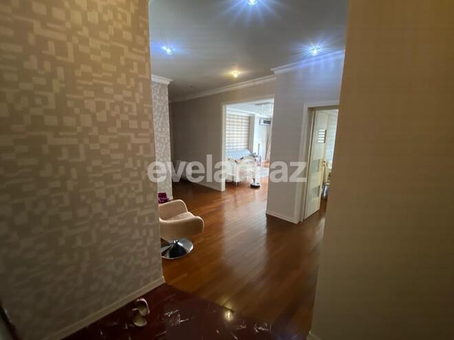 Satılır, yeni tikili, 3 otaqlı, 138 m², Şah İsmayıl Xətai m.