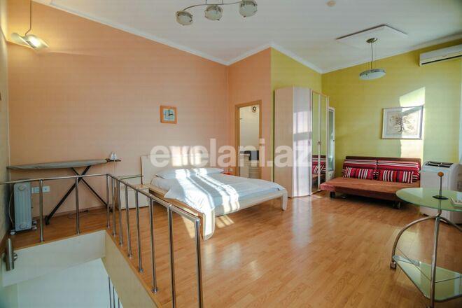 Rent, old building, 2 room, 70 m², Sahil m.