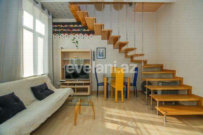 Rent, old building, 2 room, 70 m², Sahil m.