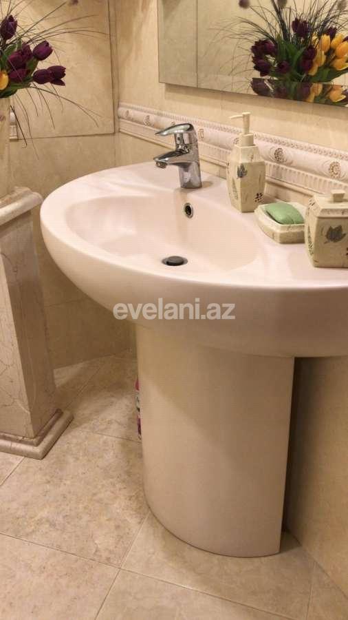 Satılır, yeni tikili, 3 otaqlı, 135 m², Gənclik m.