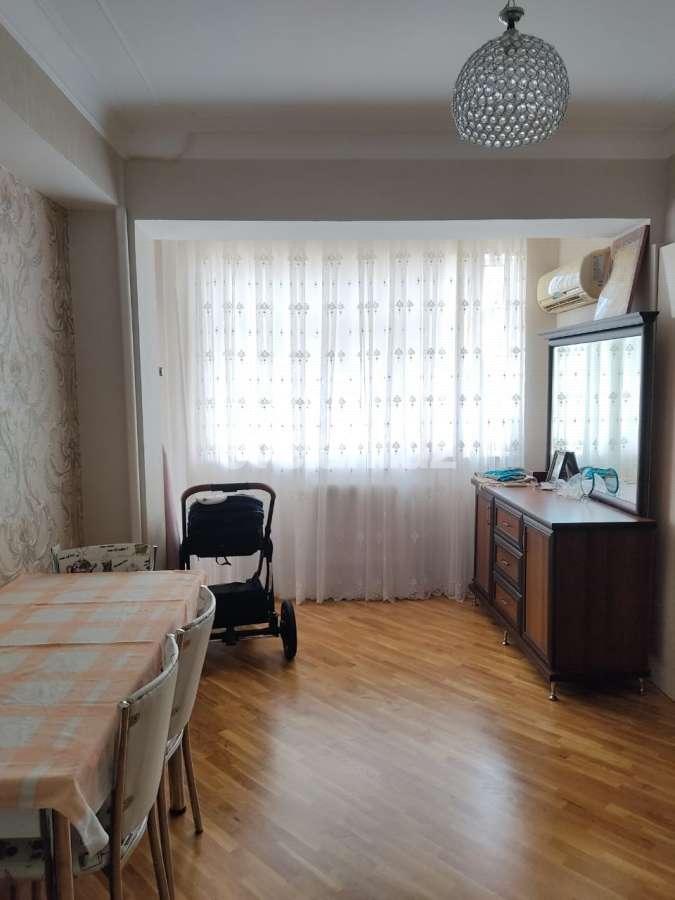 Продаётся, вторичка, 2-комнаты, 70 m², Низами m.