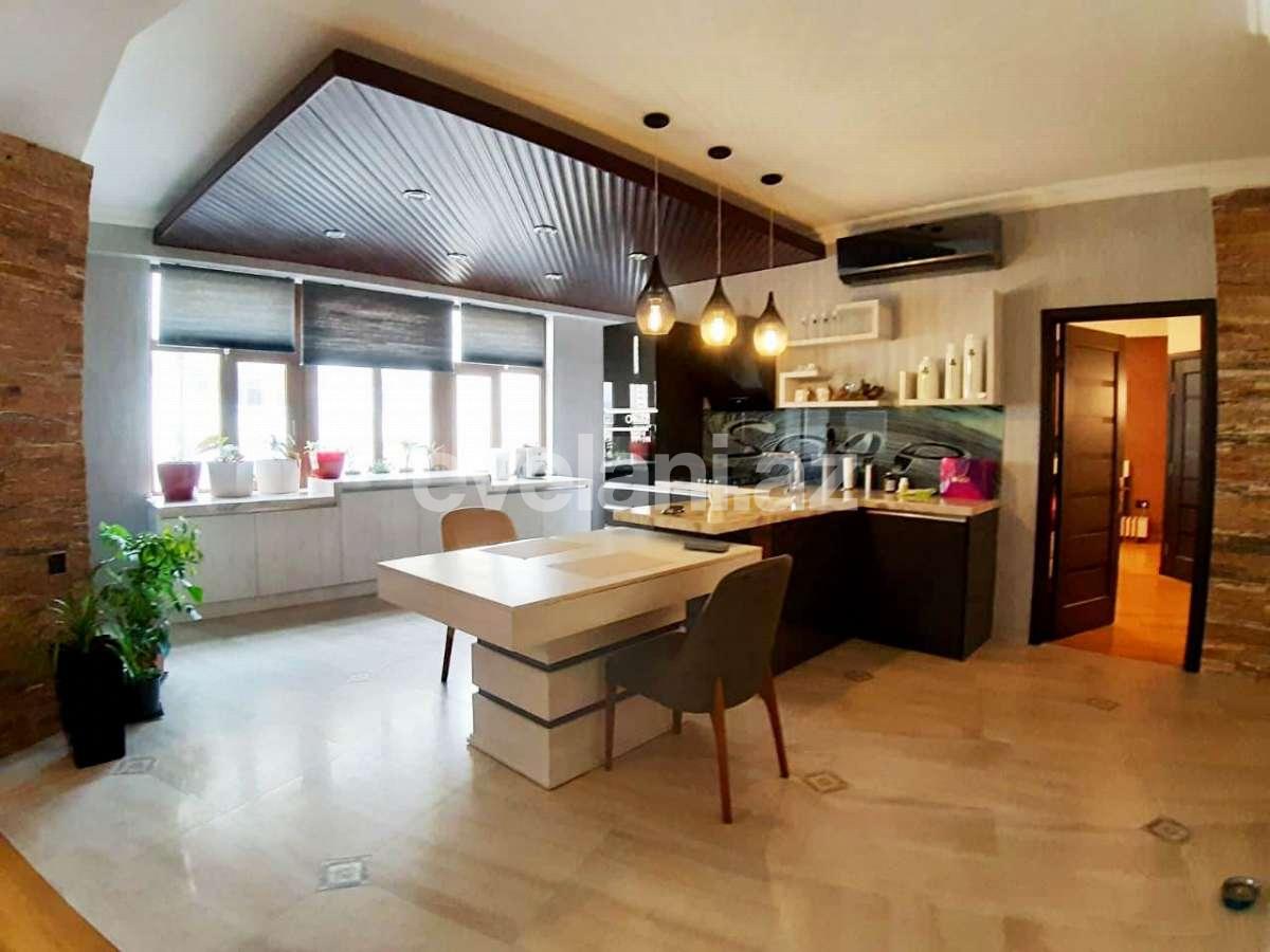 Satılır, yeni tikili, 4 otaqlı, 170 m², Şah İsmayıl Xətai m.