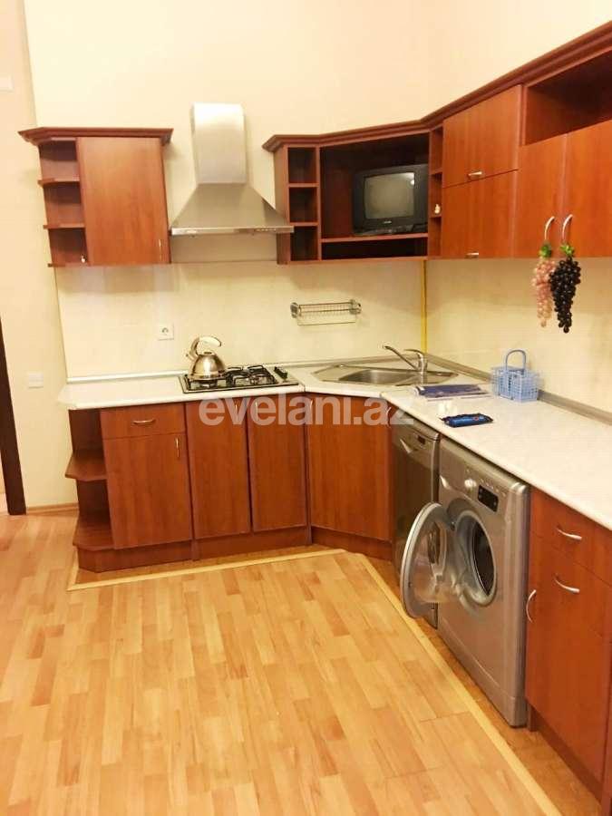 Satılır, yeni tikili, 4 otaqlı, 204 m², 28 may m.
