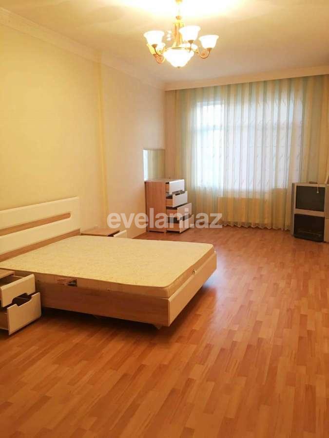 Satılır, yeni tikili, 4 otaqlı, 204 m², 28 may m.