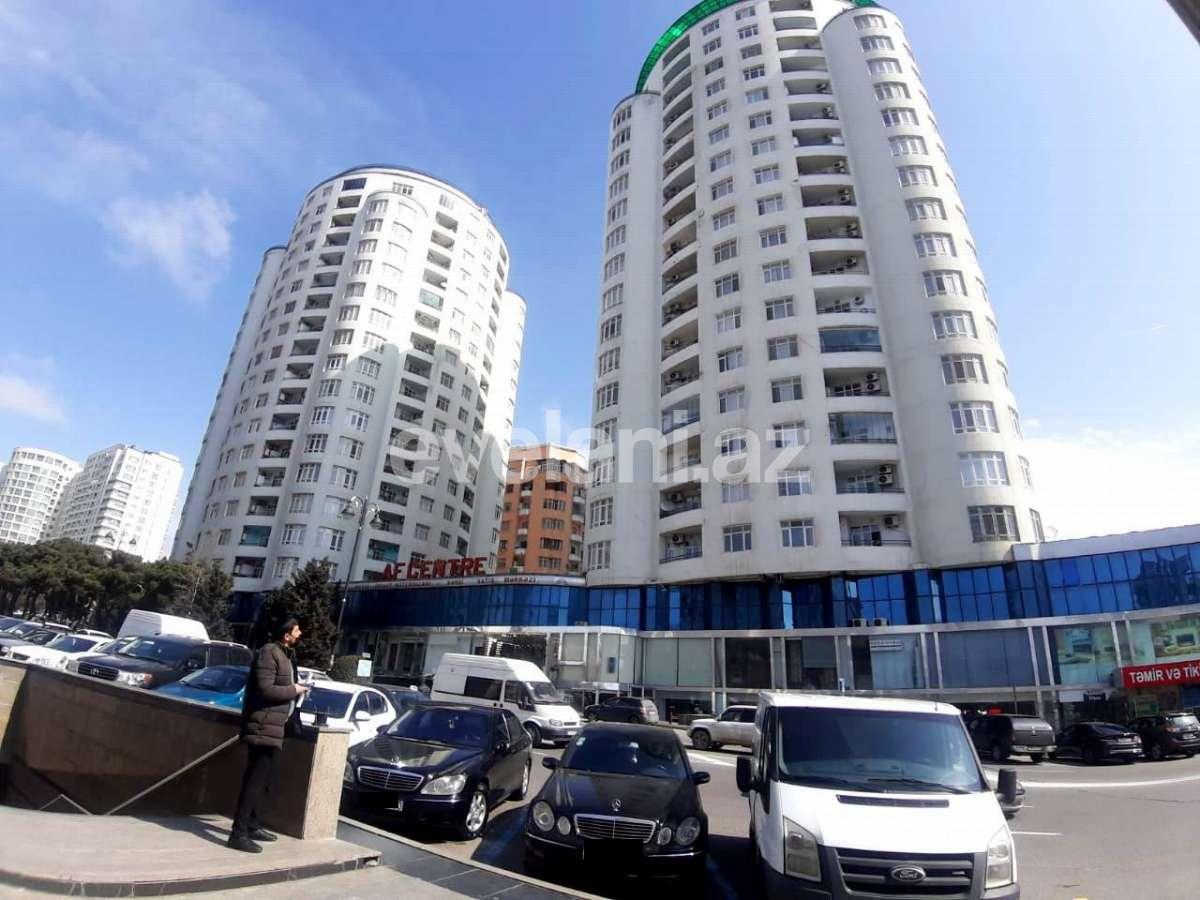 Satılır, yeni tikili, 4 otaqlı, 204 m², 28 may m.