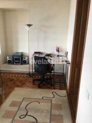Kirayə verilir, köhnə tikili, 2 otaqlı, 70 m², Bakı, Səbail r, Sahil m.