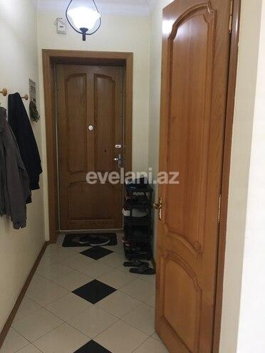 Kirayə verilir, köhnə tikili, 2 otaqlı, 70 m², Bakı, Səbail r, Sahil m.