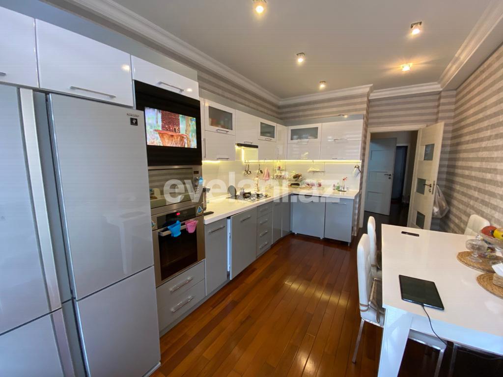 Satılır, yeni tikili, 3 otaqlı, 138 m², Şah İsmayıl Xətai m.