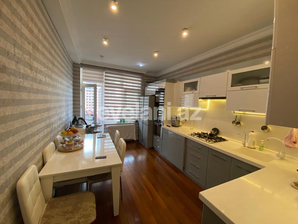 Satılır, yeni tikili, 3 otaqlı, 138 m², Şah İsmayıl Xətai m.