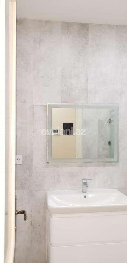 Sale, old building, 2 room, 50 m², Sabail r.