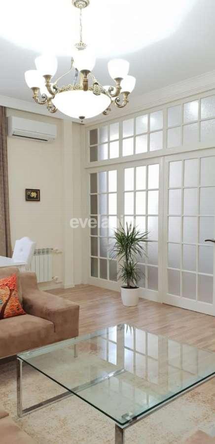 Sale, old building, 2 room, 50 m², Sabail r.