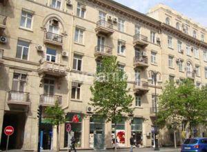 Sale, old building, 2 room, 50 m², Sabail r.