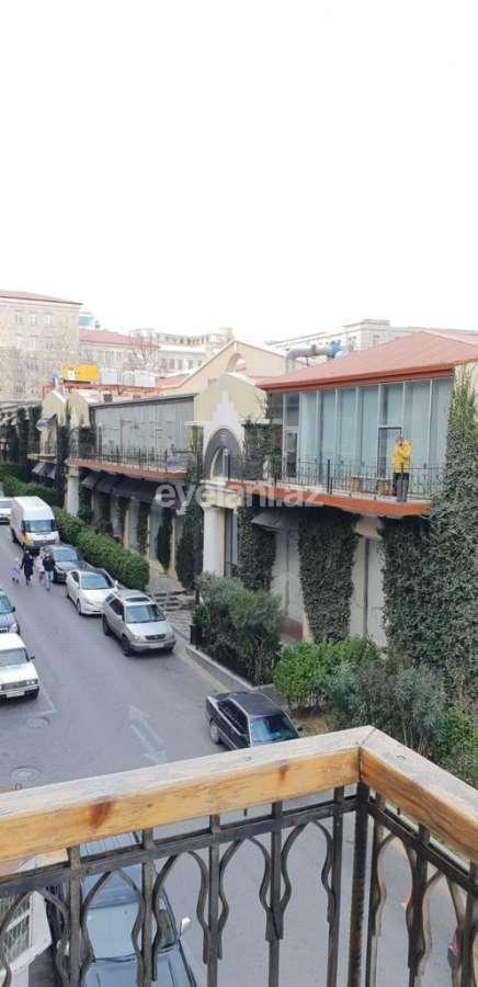 Sale, old building, 2 room, 50 m², Sabail r.