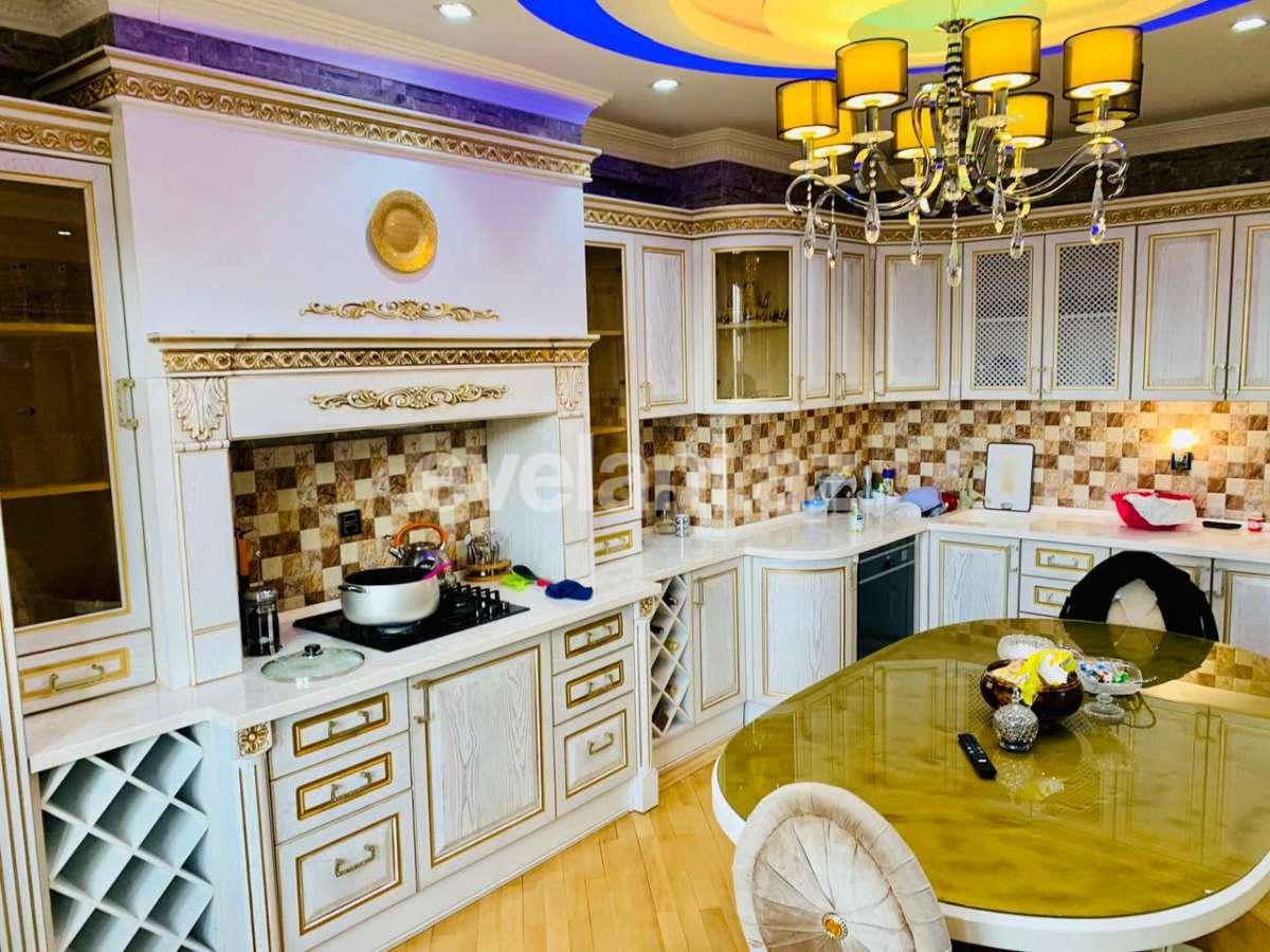 Satılır, yeni tikili, 4 otaqlı, 170 m², Şah İsmayıl Xətai m.