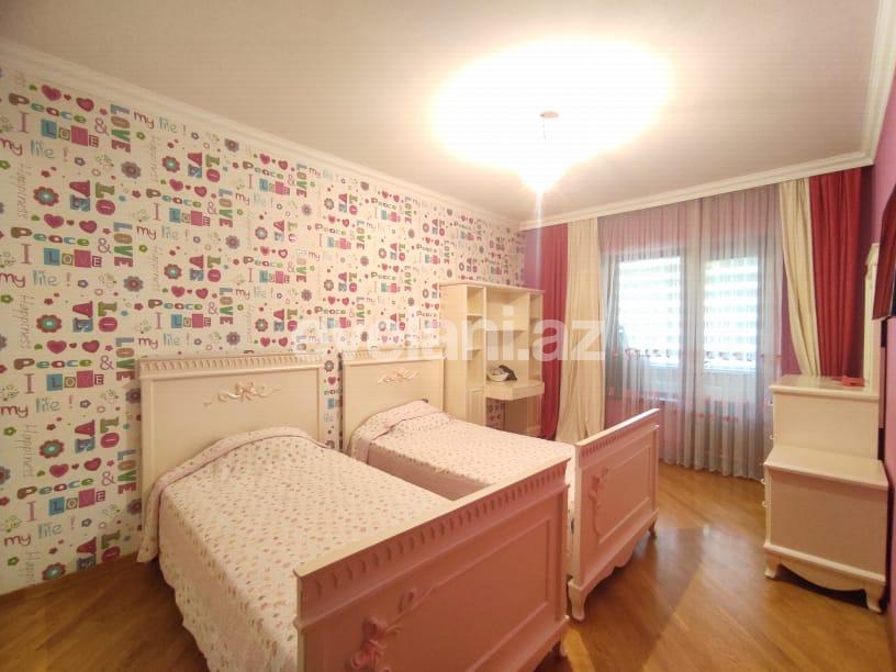 Satılır, köhnə tikili, 5 otaqlı, 120 m², Nəriman Nərimanov m.